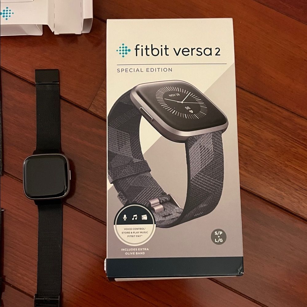 Fitbit Versa 2 Special Edition - image 2